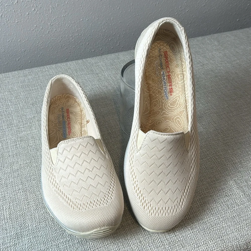 Skechers Women's Reggae Fest - Willows
Size 9 - Picture 2 of 15